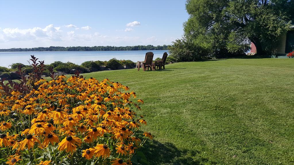 Hotel Oasis Lac St-Louis Салабери дьо Валифийлд Екстериор снимка
